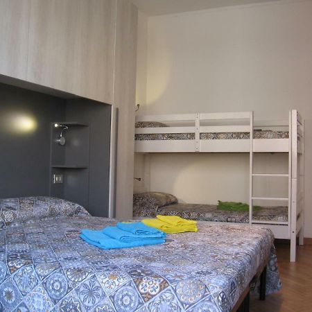 M1 Pasteur Holiday Home Milan Luaran gambar