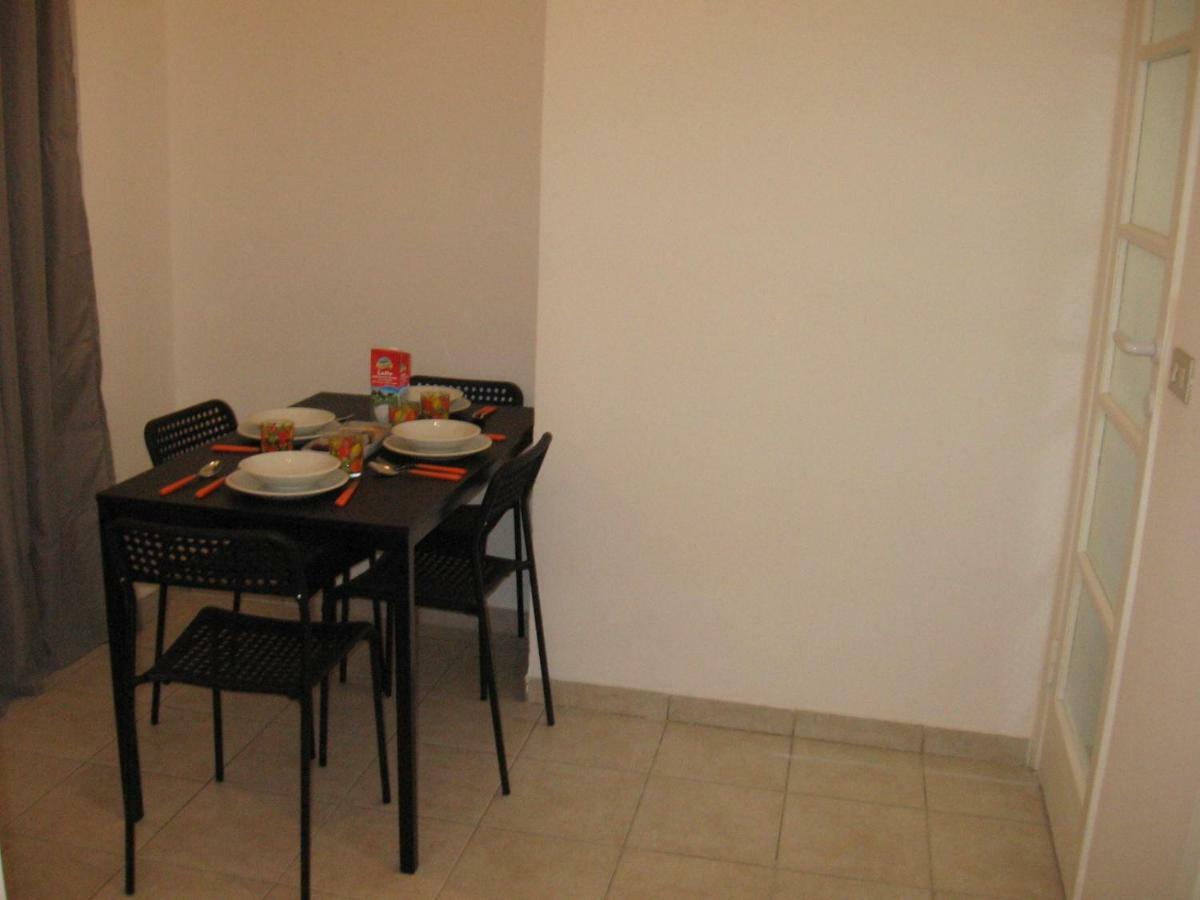M1 Pasteur Holiday Home Milan Luaran gambar
